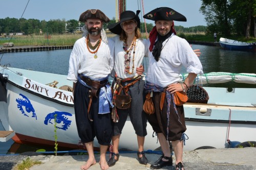 Piraci i dziennikarze opanowali mazurskie jeziora